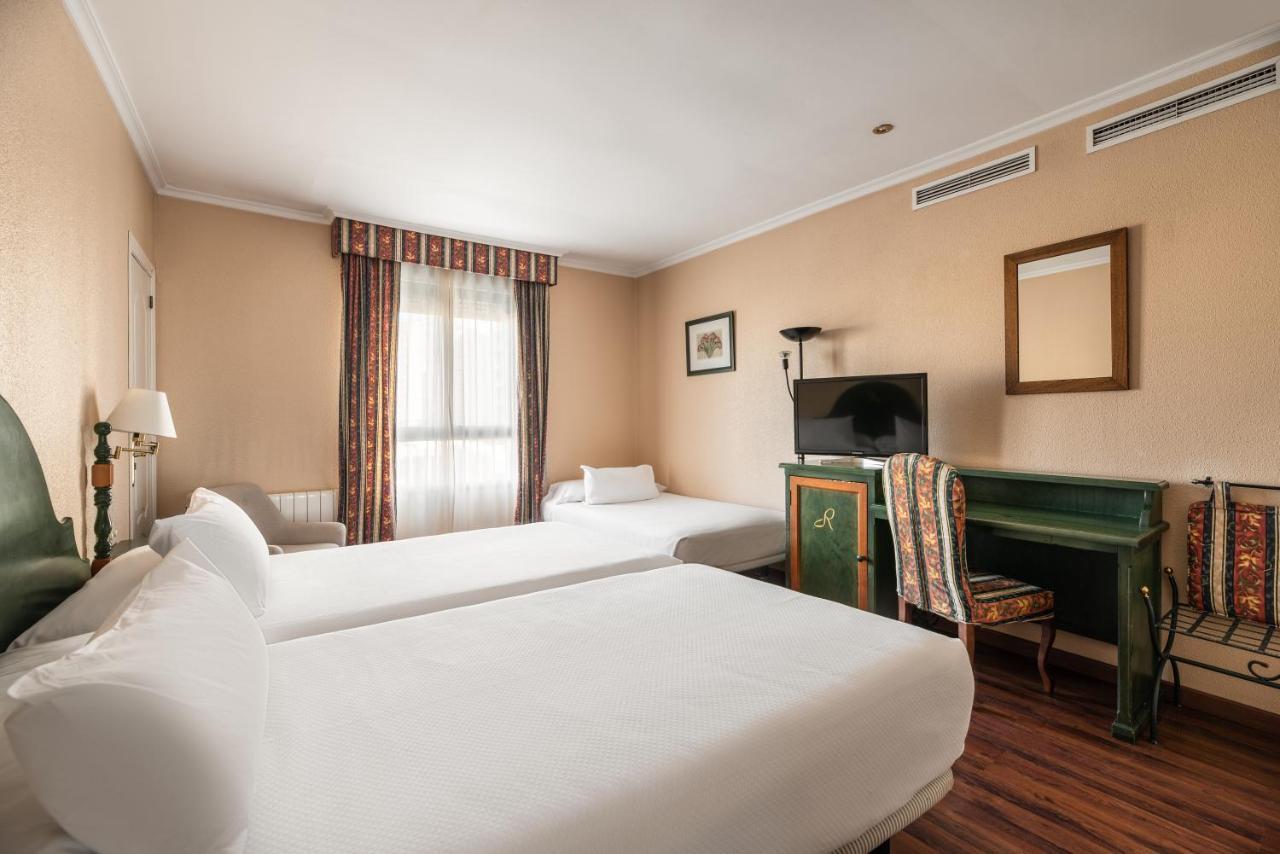 Hotel Rio Badajoz Exterior photo